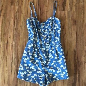Denim floral romper!